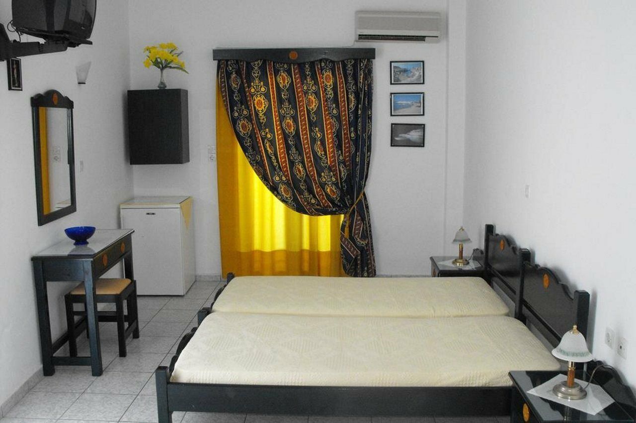 Anna Zisimos Hotel Adamantas  ภายนอก รูปภาพ